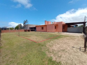 Casa em Tramandaí perto do mar com pátio grande